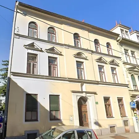 Noor - Calm With Garden - Free Parking & Near Messe