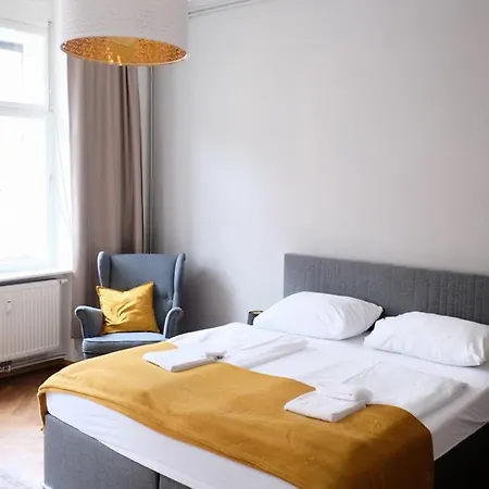 Neue Im Zentrum Von Fuer 2-3 Personen * Graz