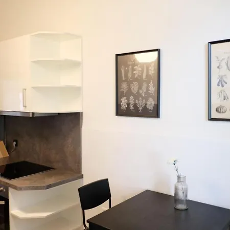 Noor - Calm With Garden - Free Parking & Near Messe Appartamento *