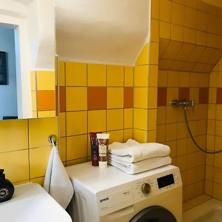 Noor - Calm With Garden - Free Parking & Near Messe Appartamento