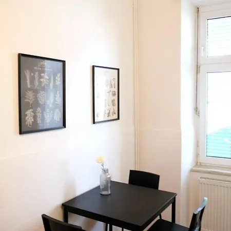 Noor - Calm With Garden - Free Parking & Near Messe Graz