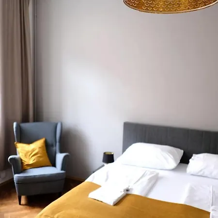 Noor - Calm With Garden - Free Parking & Near Messe Appartamento