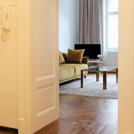 Noor - Calm With Garden - Free Parking & Near Messe