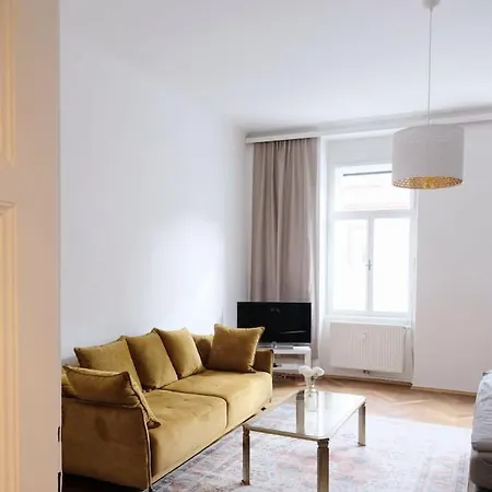 Noor - Calm With Garden - Free Parking & Near Messe Appartamento *