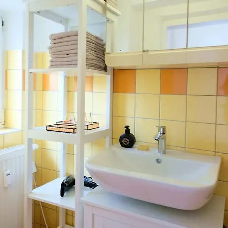 Appartamento Noor - Calm With Garden - Free Parking & Near Messe *