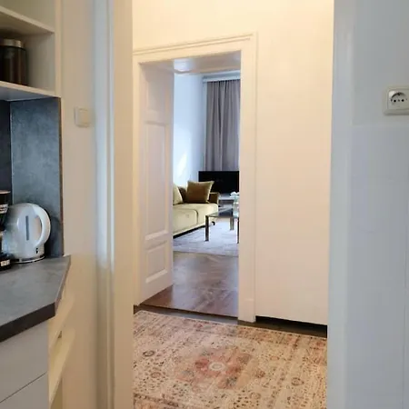 Noor - Calm With Garden - Free Parking & Near Messe *