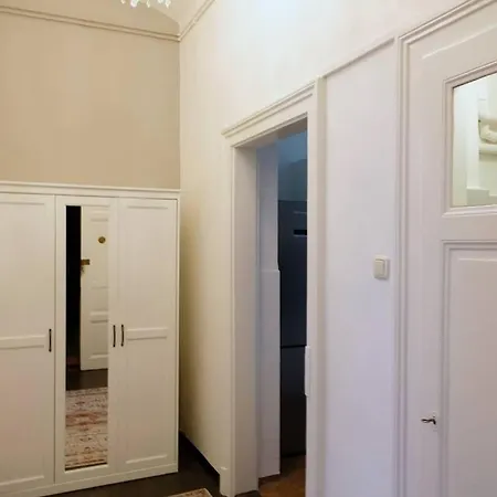 Noor - Calm With Garden - Free Parking & Near Messe Appartamento *