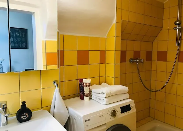 Neue Im Zentrum Von Fuer 2-3 Personen Грац