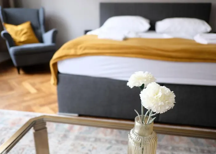 Neue Im Zentrum Von Fuer 2-3 Personen Грац