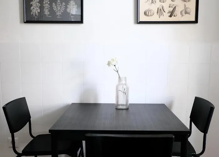 Апартаменти Neue Im Zentrum Von Fuer 2-3 Personen Грац