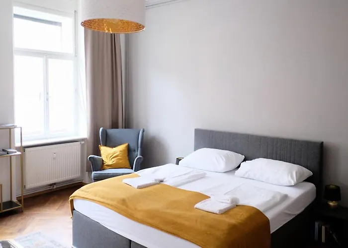 Neue Im Zentrum Von Fuer 2-3 Personen * Грац